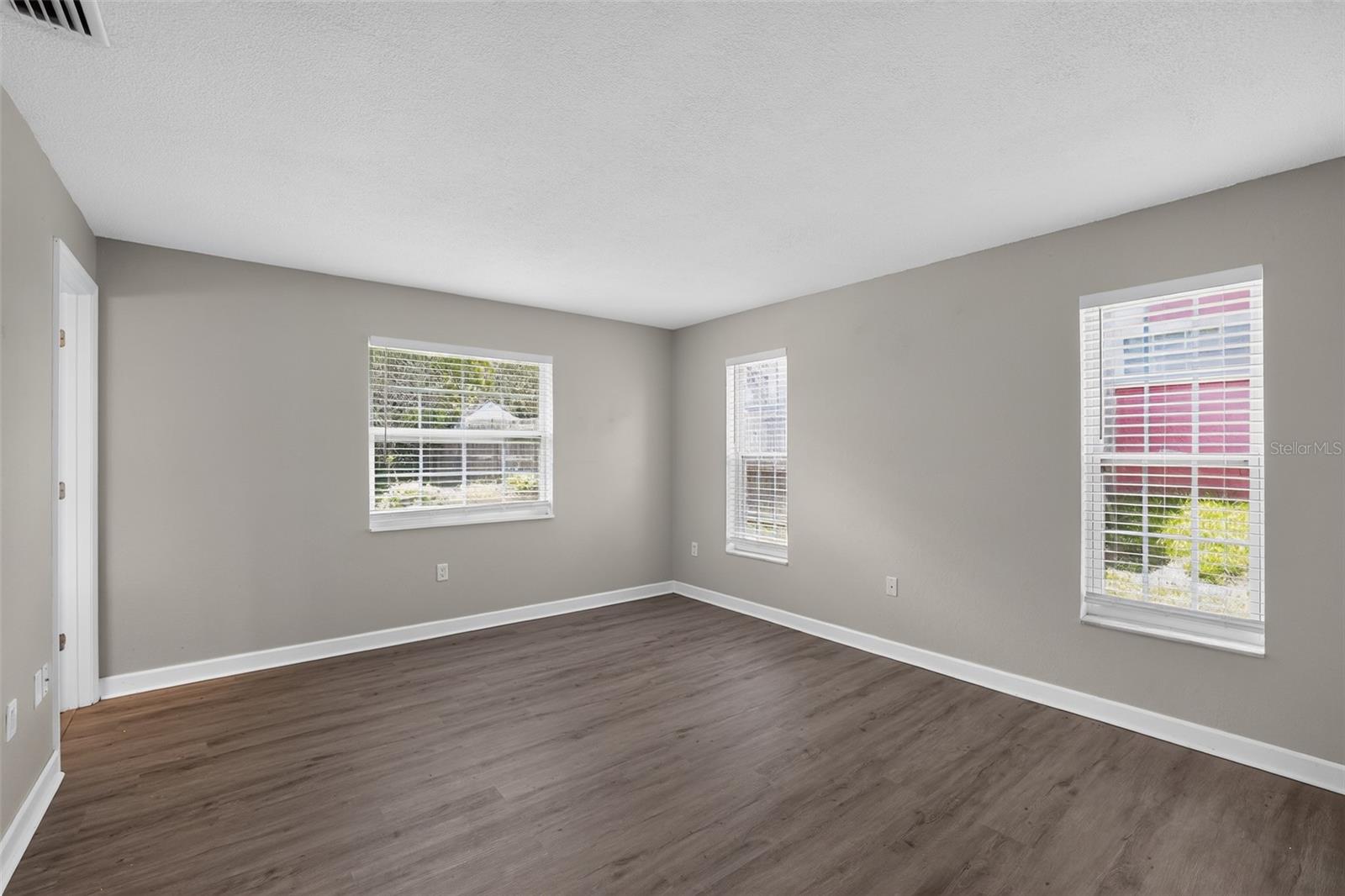 NORTH BAY HILLS REP - Residential