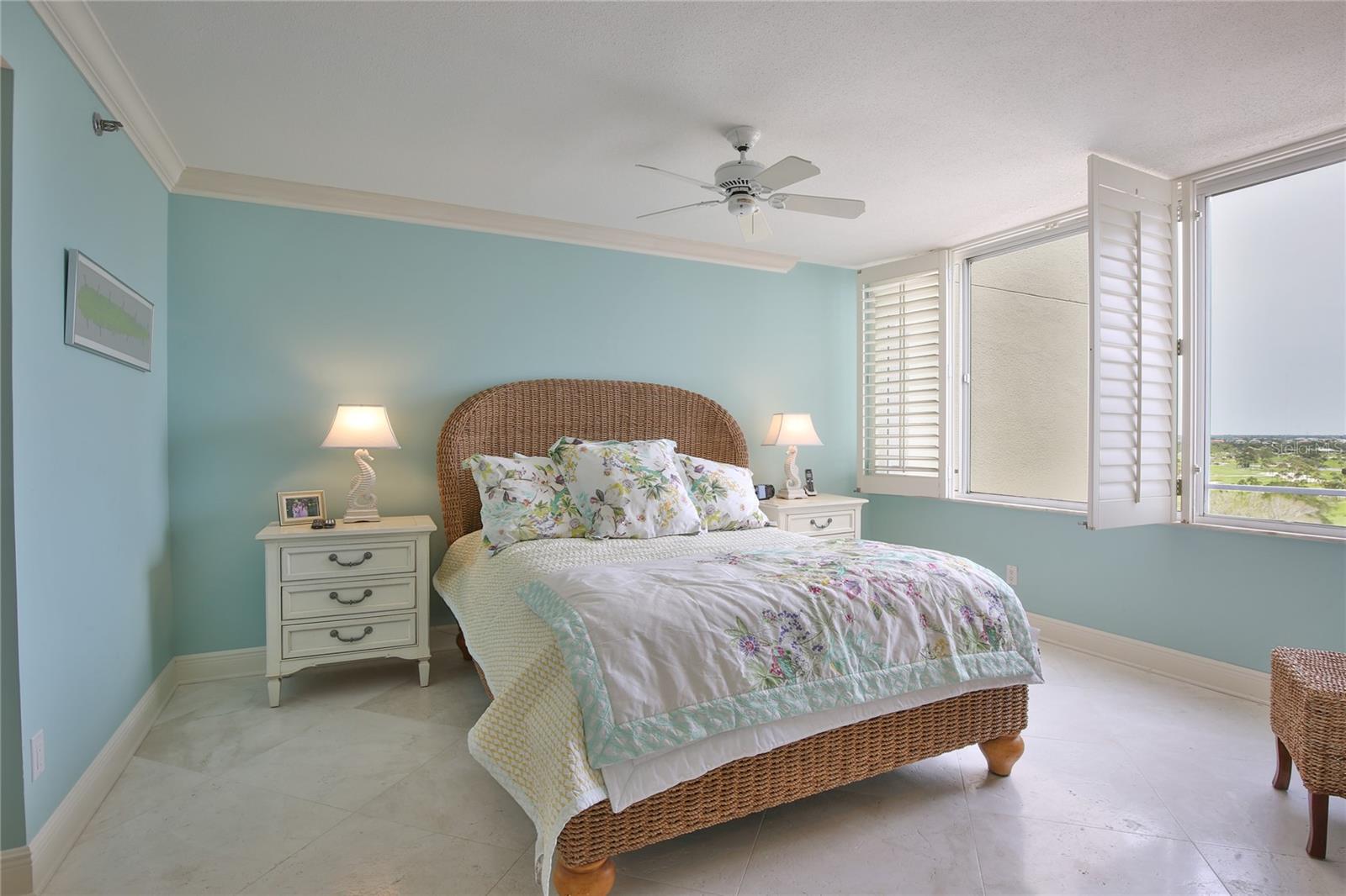 BEACHES OF LONGBOAT KEY PH-1 - Residential Lease