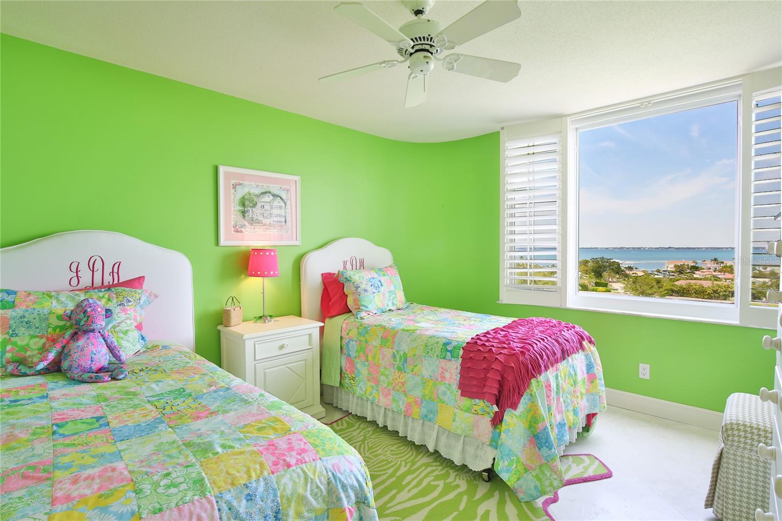 BEACHES OF LONGBOAT KEY PH-1 - Residential Lease