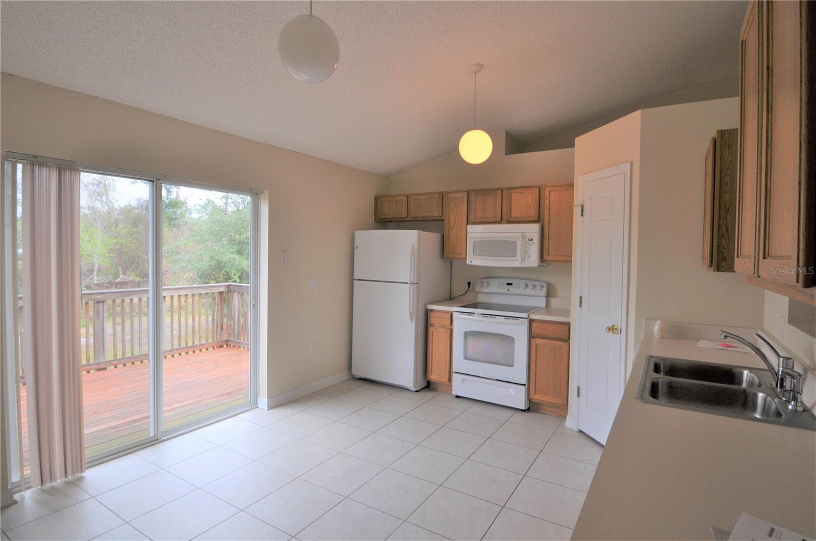 DELTONA LAKES UNIT 36 - Residential Lease