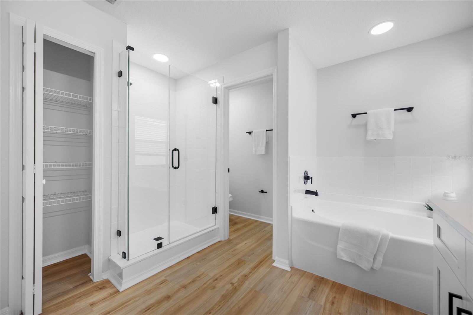GRAND OAKS PH 2 UNS 6 & 8 - Residential