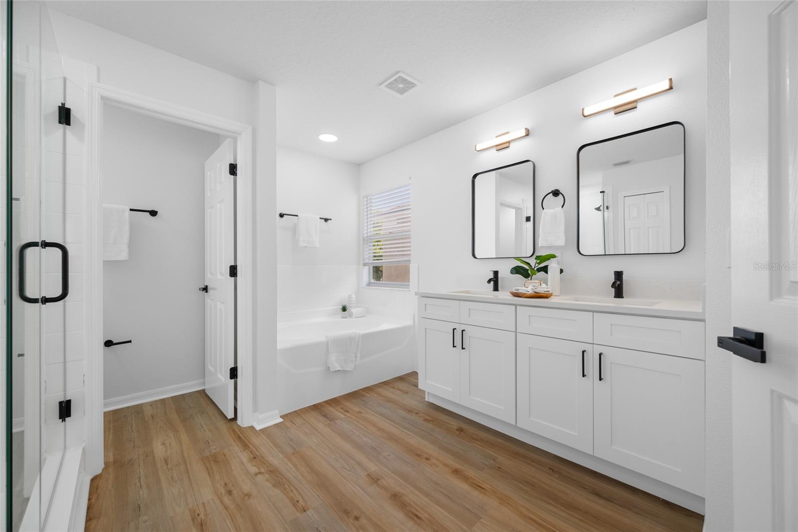 GRAND OAKS PH 2 UNS 6 & 8 - Residential