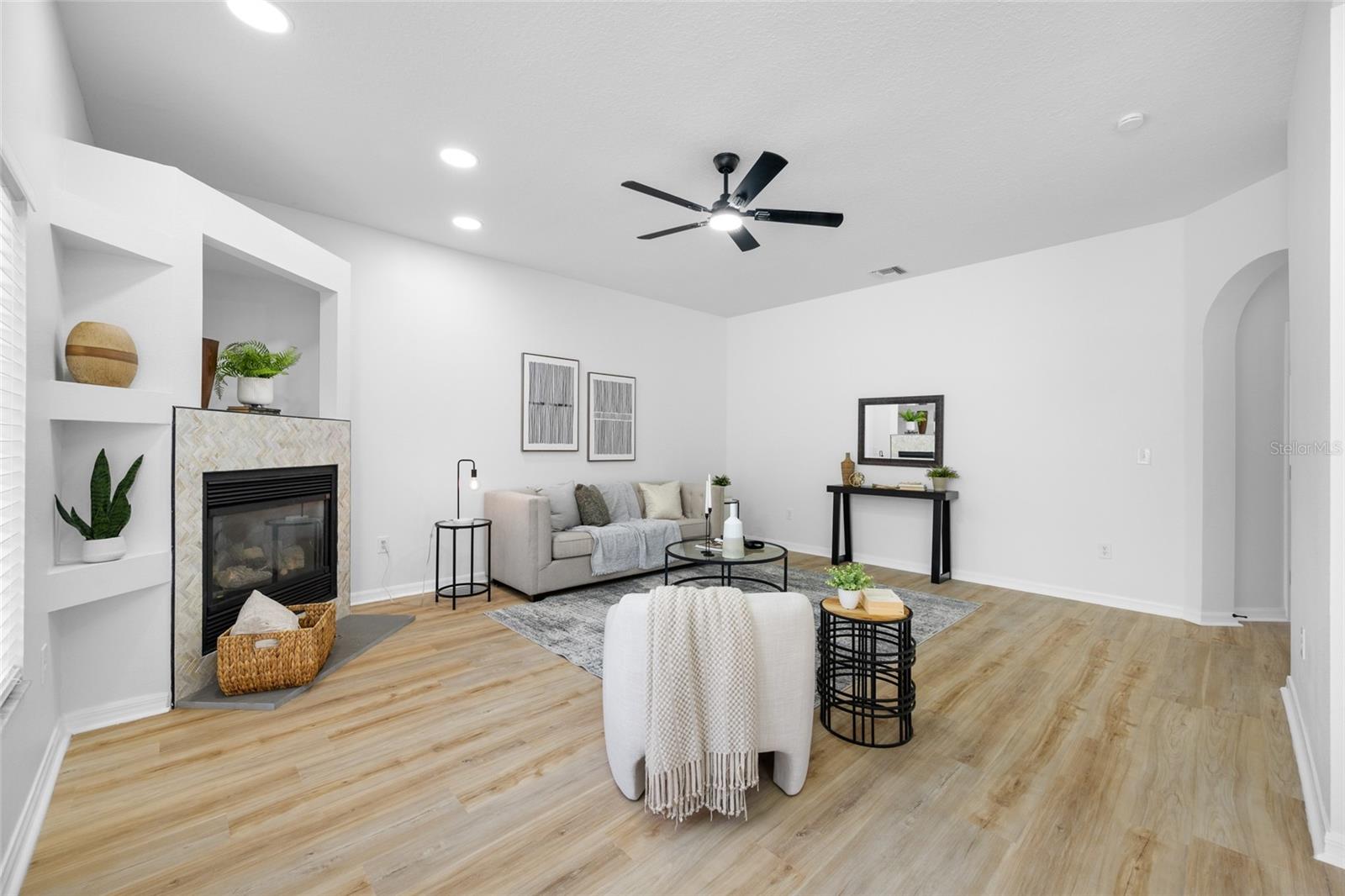 GRAND OAKS PH 2 UNS 6 & 8 - Residential