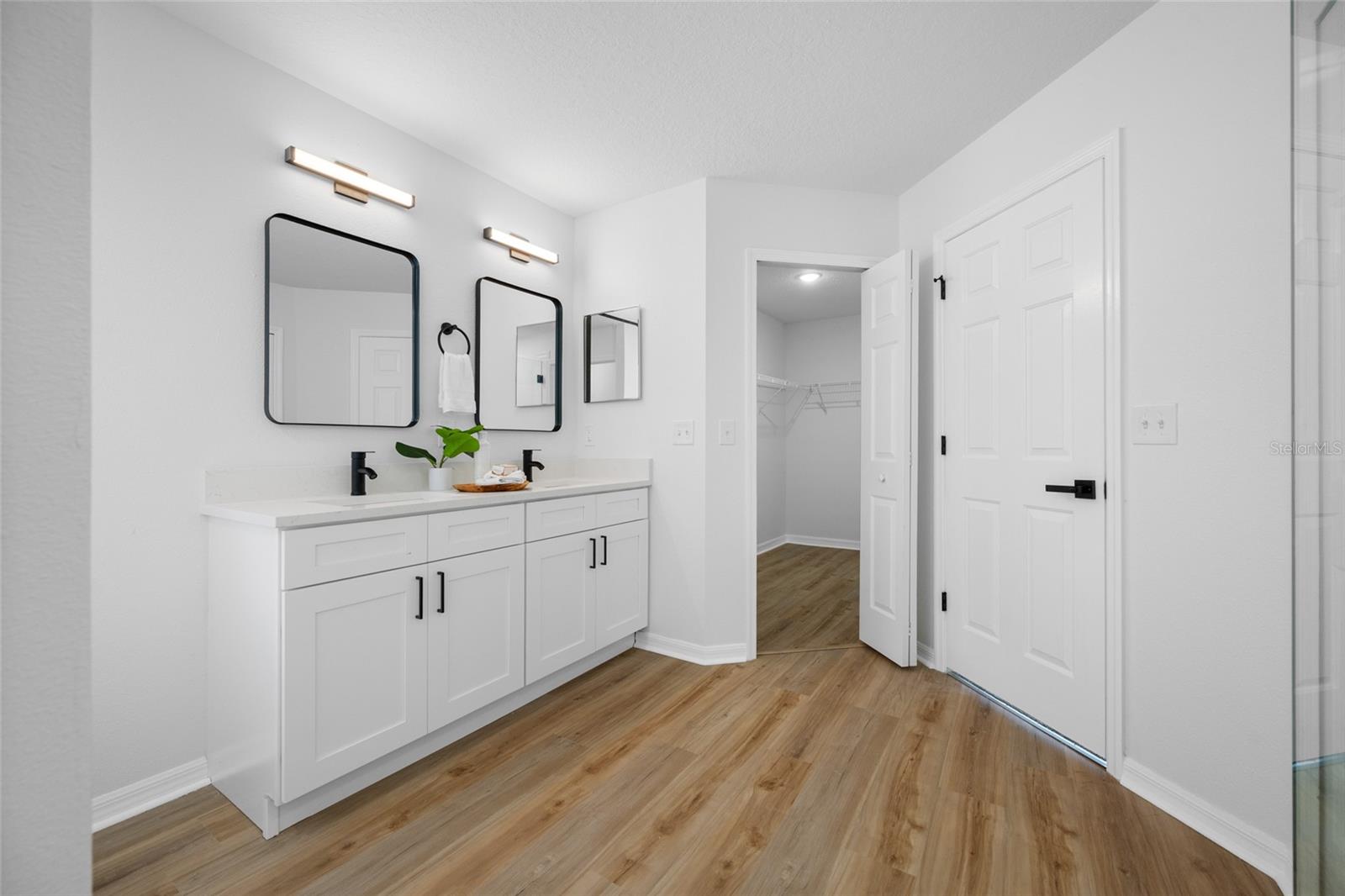 GRAND OAKS PH 2 UNS 6 & 8 - Residential