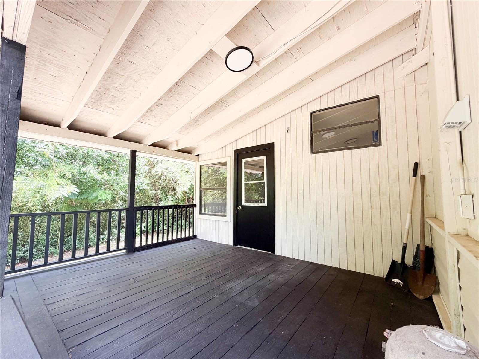 PINE LAKE - Residential