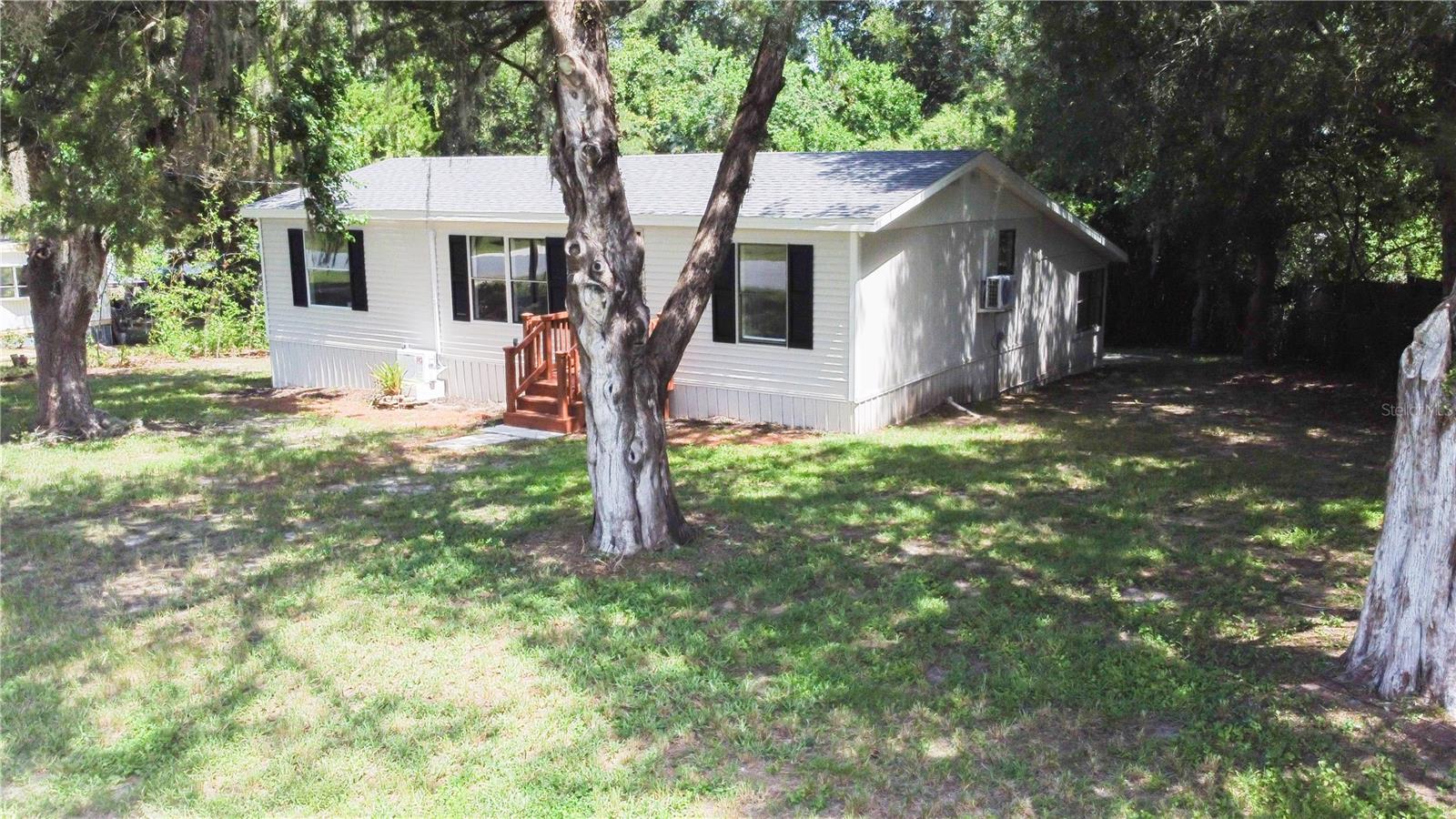 PINE LAKE - Residential