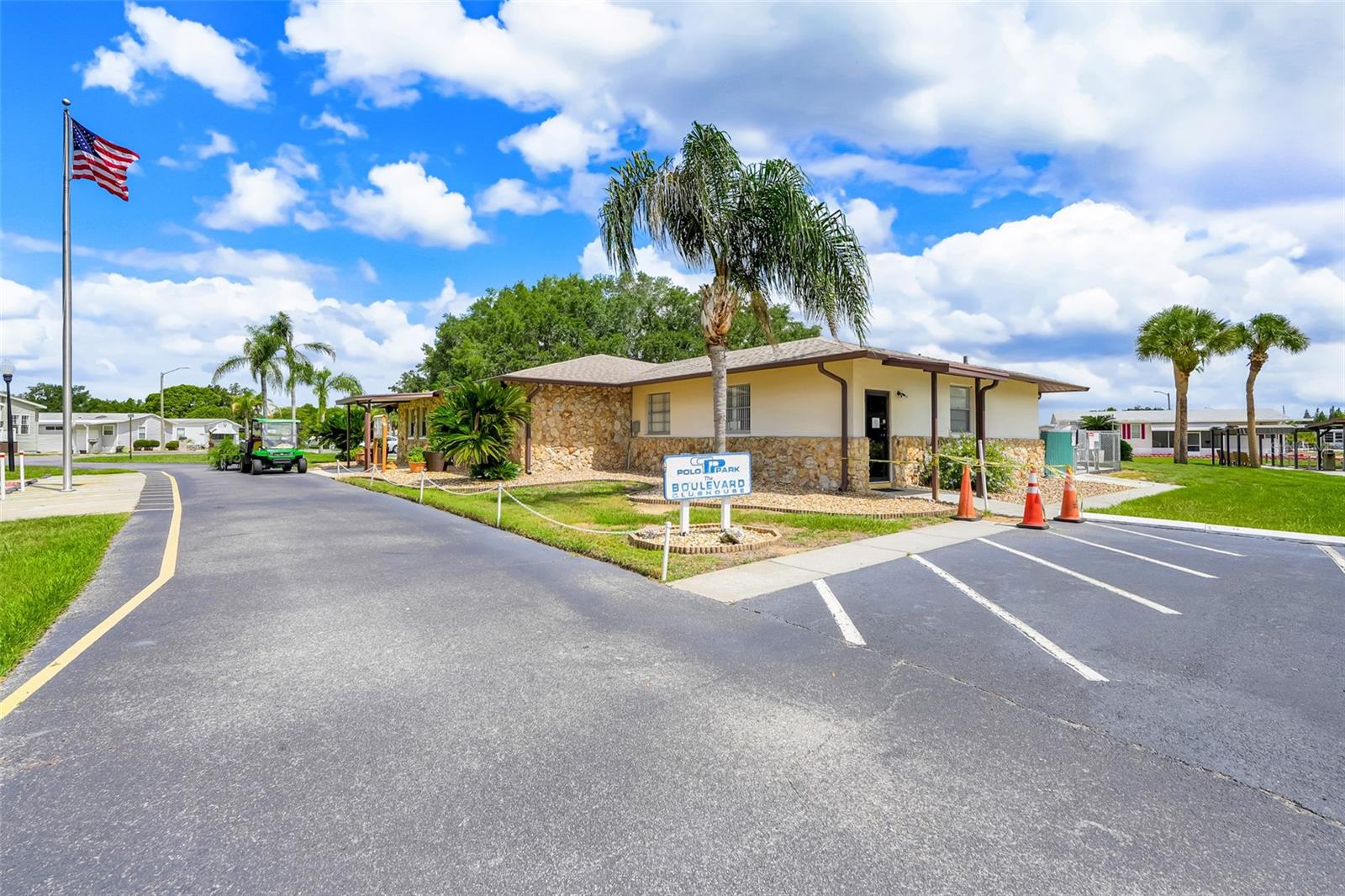 POLO PARK - Residential
