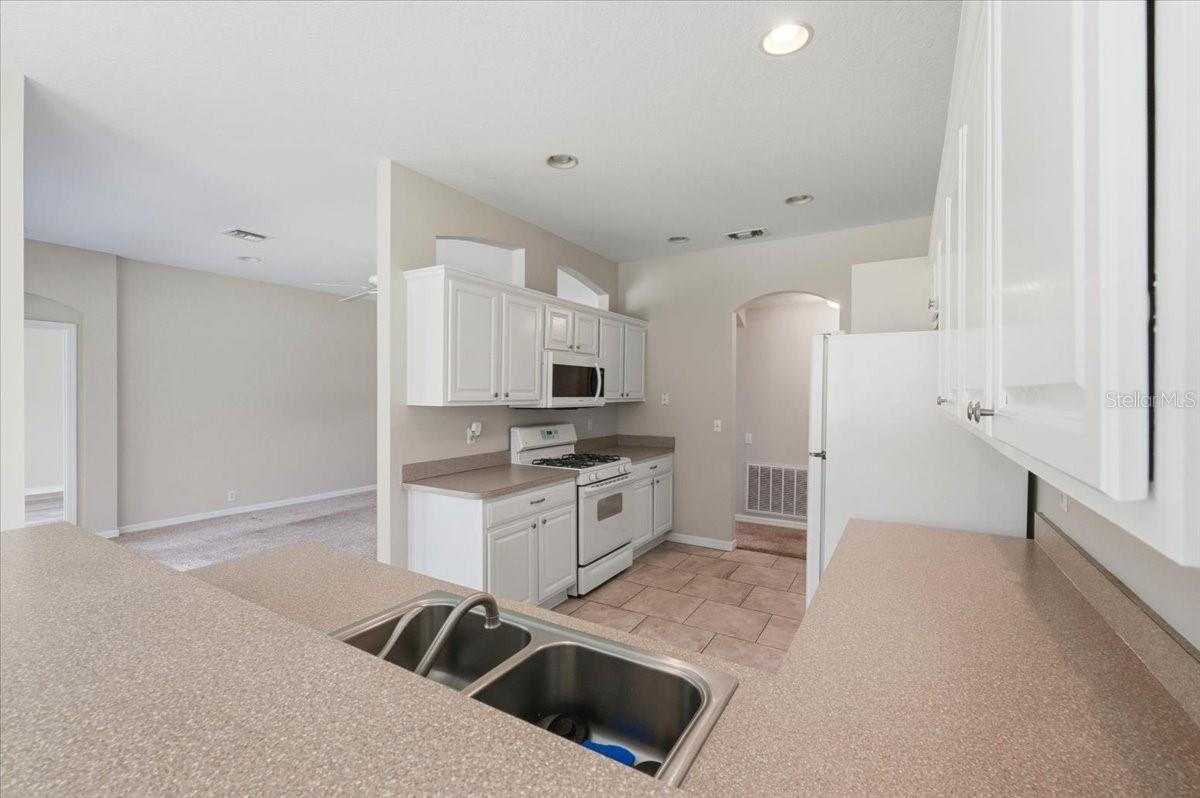 CARILLON LAKES PH 04 - Residential