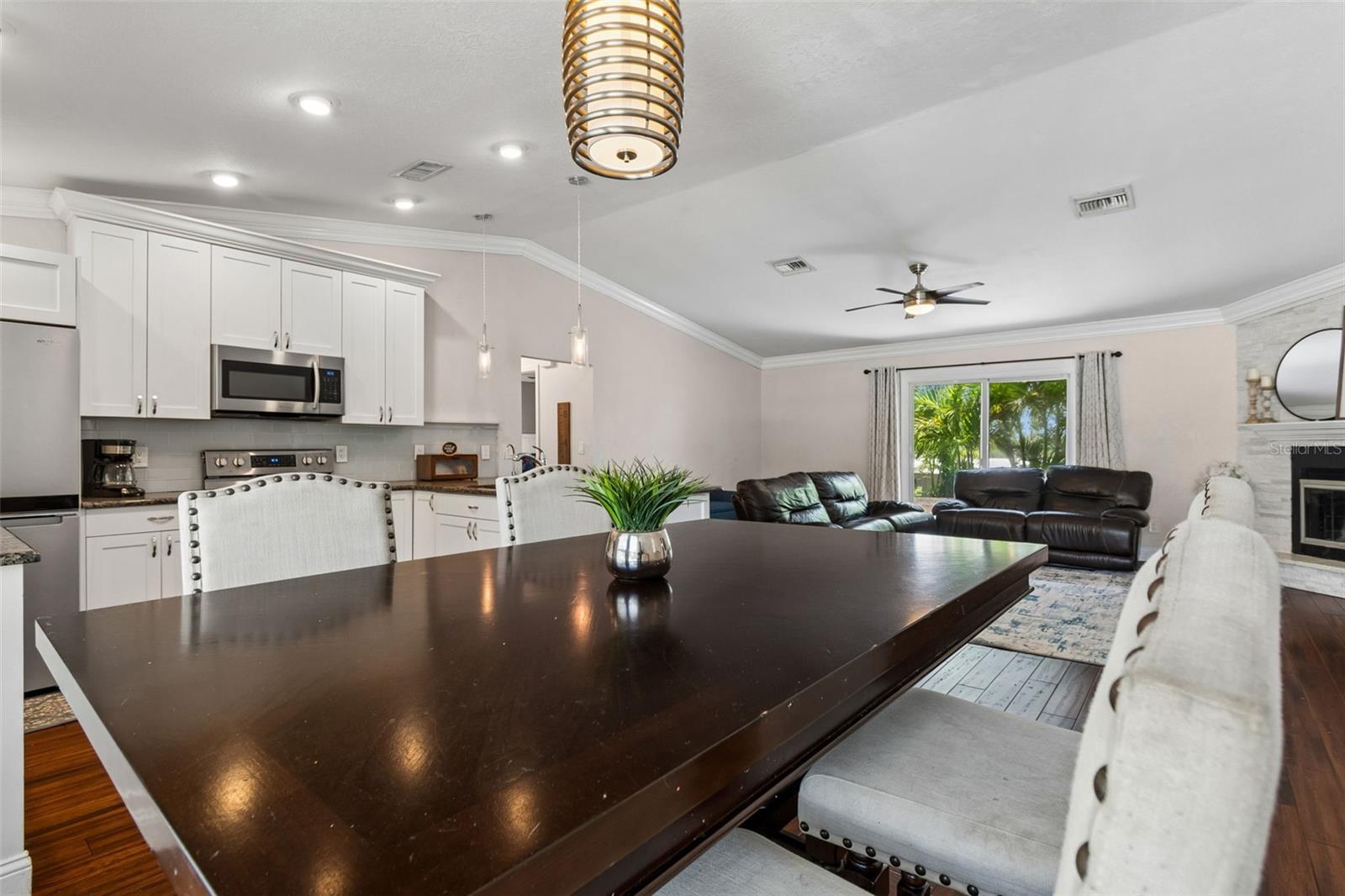 COUNTRY VILLAS - Residential