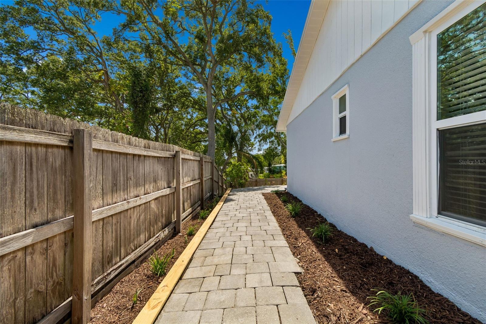 COUNTRY VILLAS - Residential