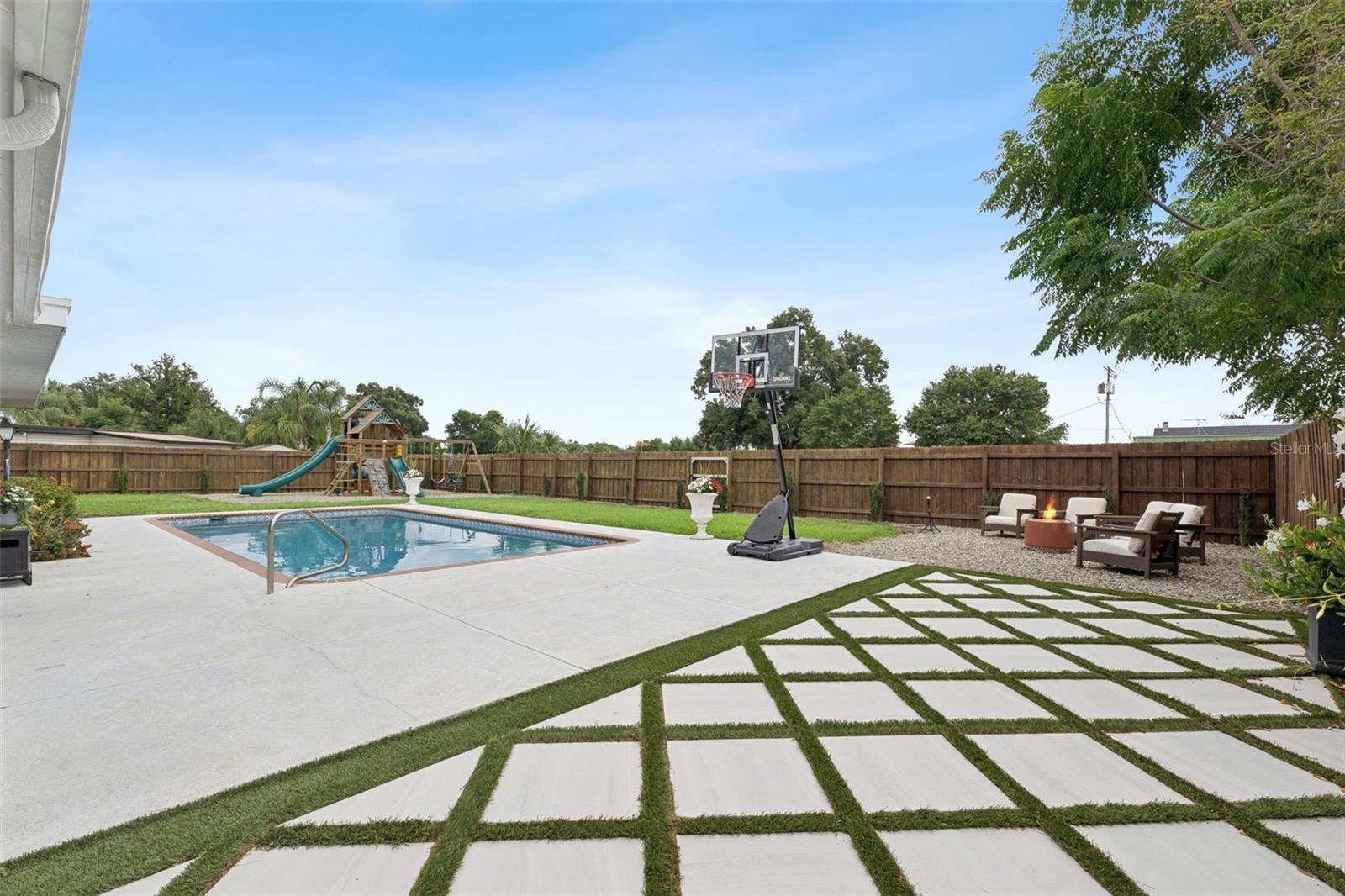 COOPER ESTATES - Residential