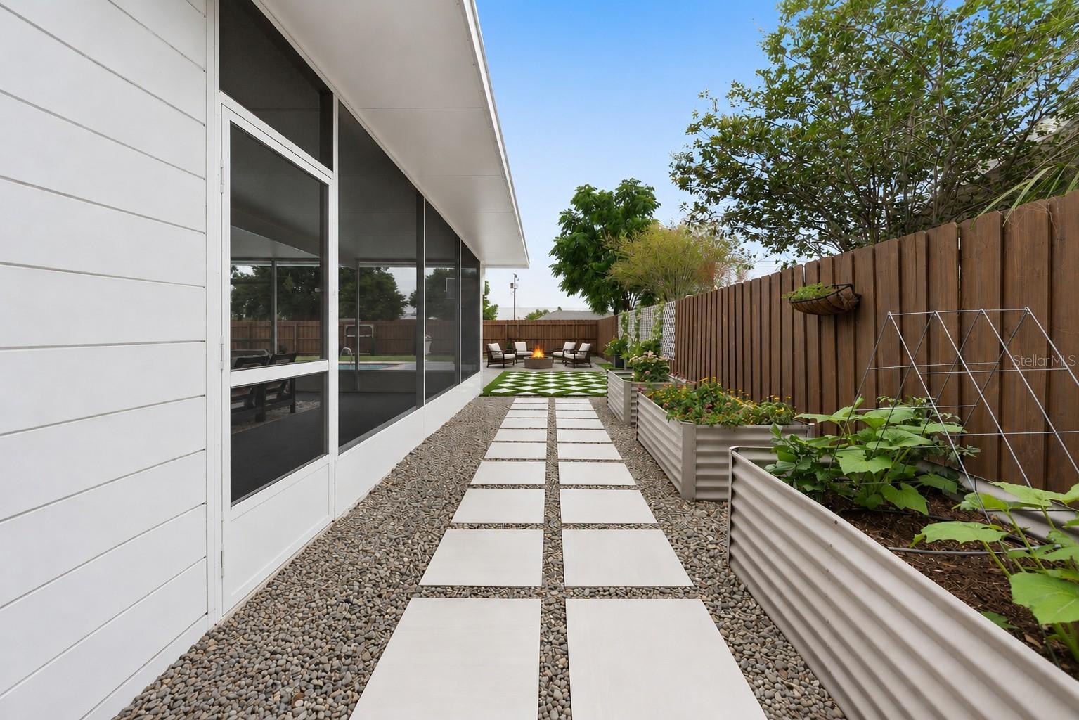 COOPER ESTATES - Residential