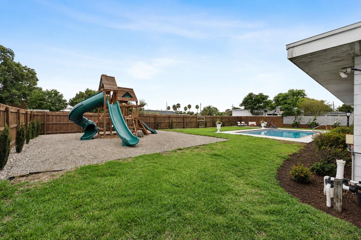 COOPER ESTATES - Residential