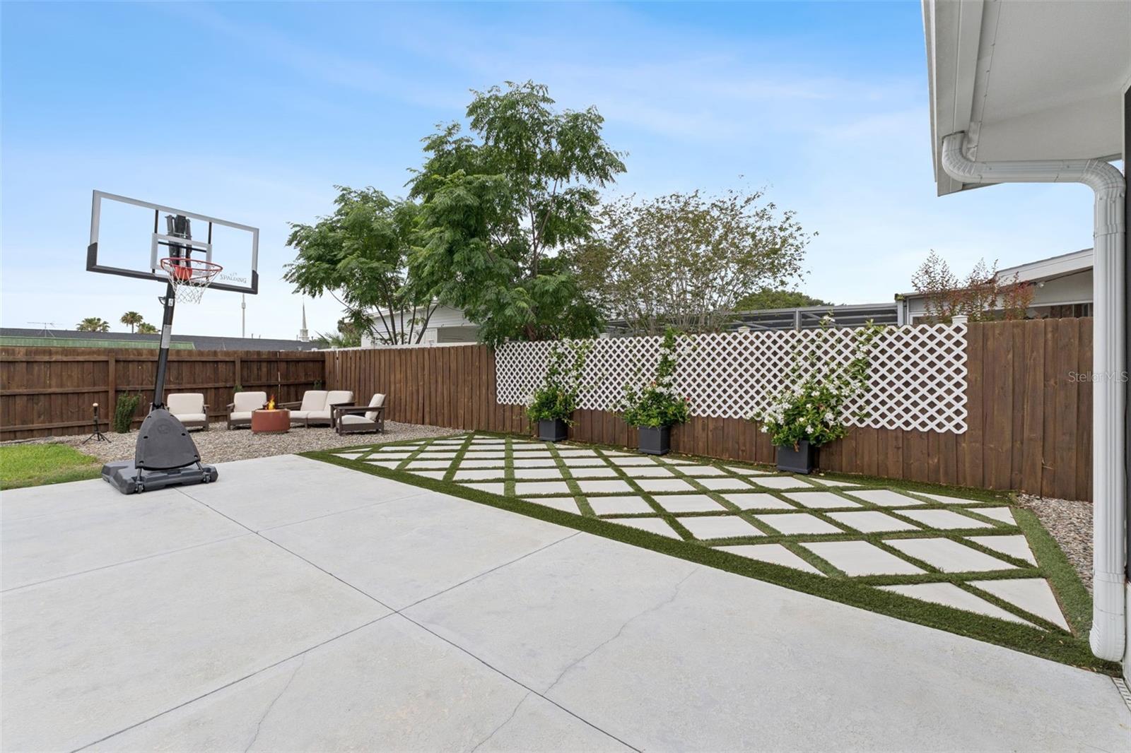 COOPER ESTATES - Residential