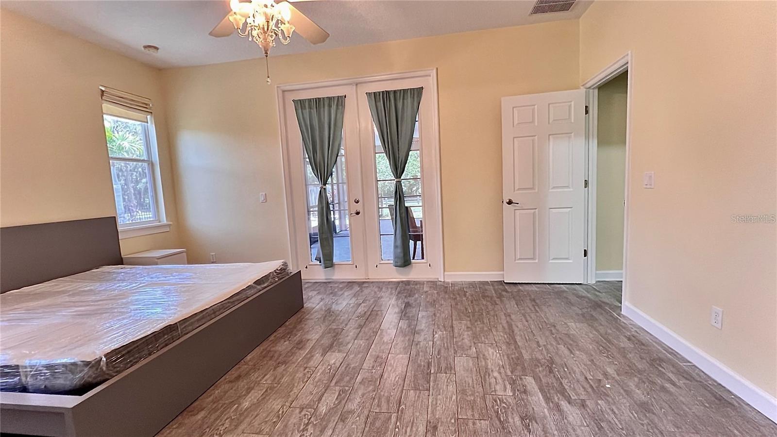 S L & I C - Residential Lease