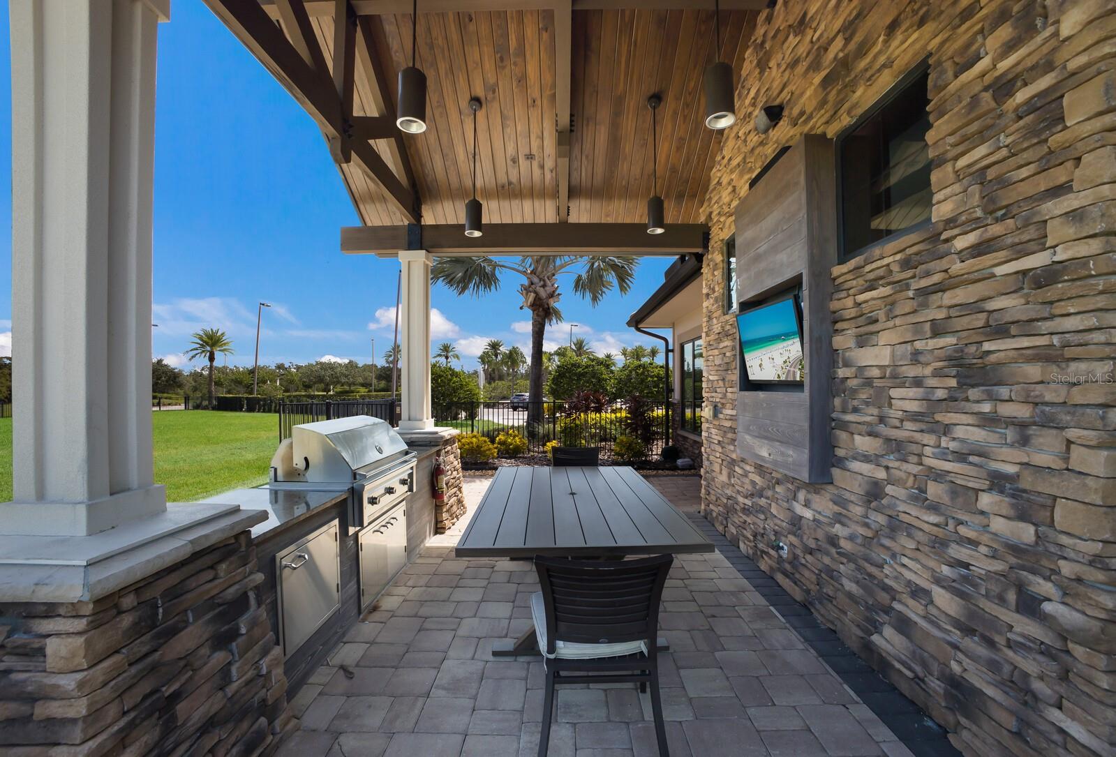 COUNTRY CLUB EAST AT LAKEWD RNCH QQ1 2B - Residential