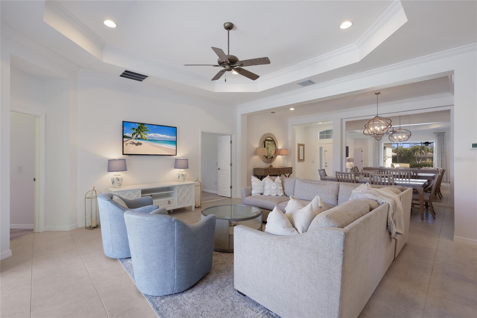 COUNTRY CLUB EAST AT LAKEWD RNCH QQ1 2B - Residential