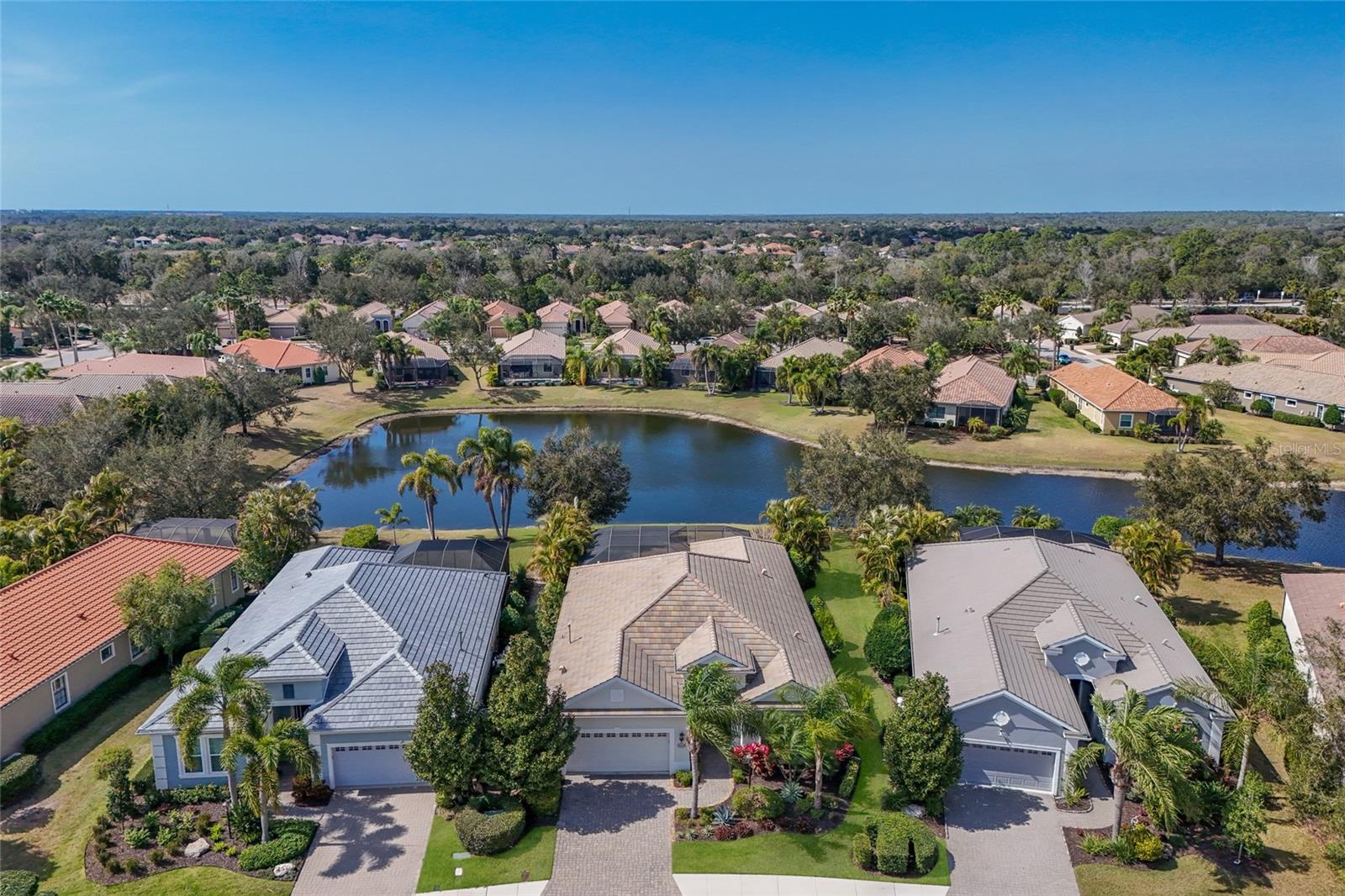 COUNTRY CLUB EAST AT LAKEWD RNCH QQ1 2B - Residential
