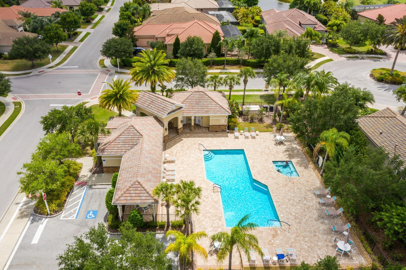 COUNTRY CLUB EAST AT LAKEWD RNCH QQ1 2B - Residential