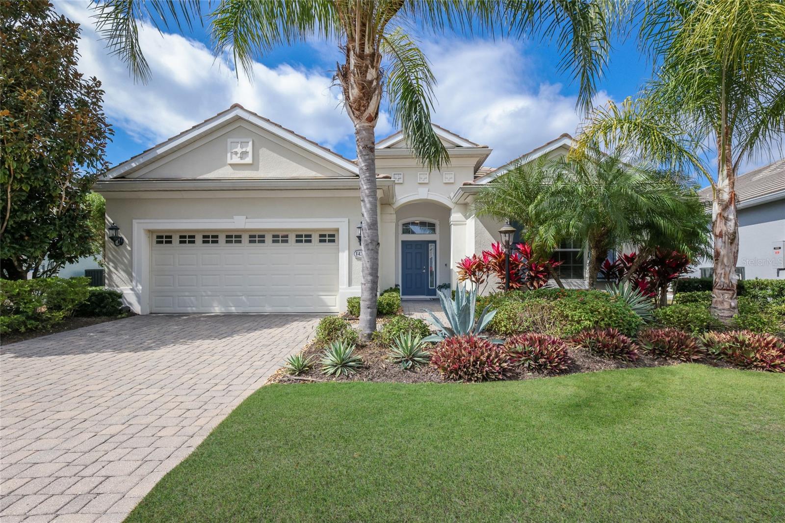 COUNTRY CLUB EAST AT LAKEWD RNCH QQ1 2B - Residential