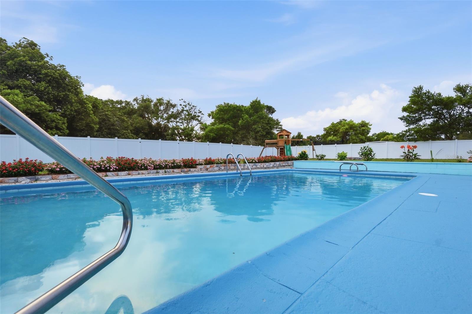LAKE MARIE ESTATES 03 - Residential