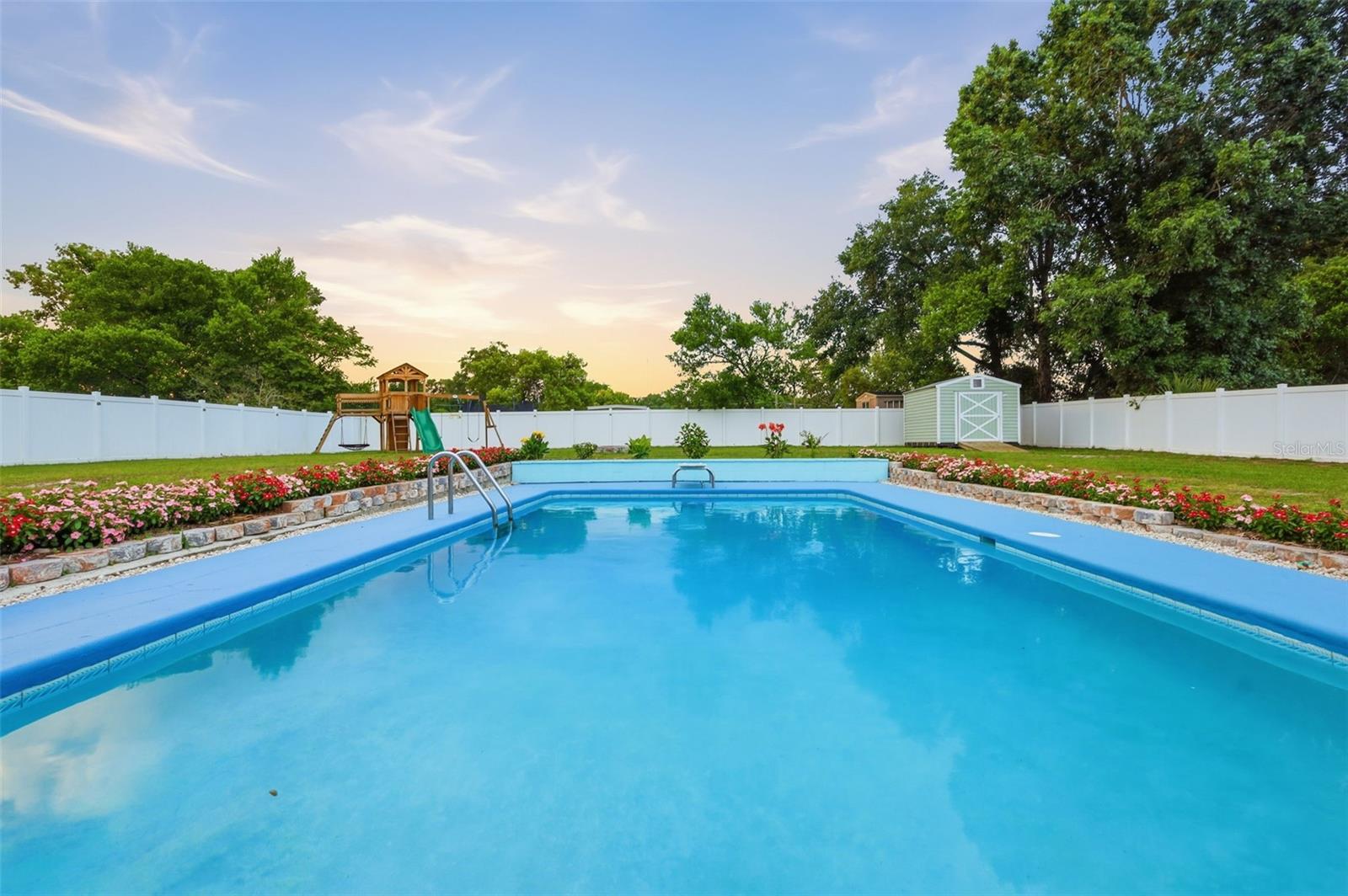 LAKE MARIE ESTATES 03 - Residential