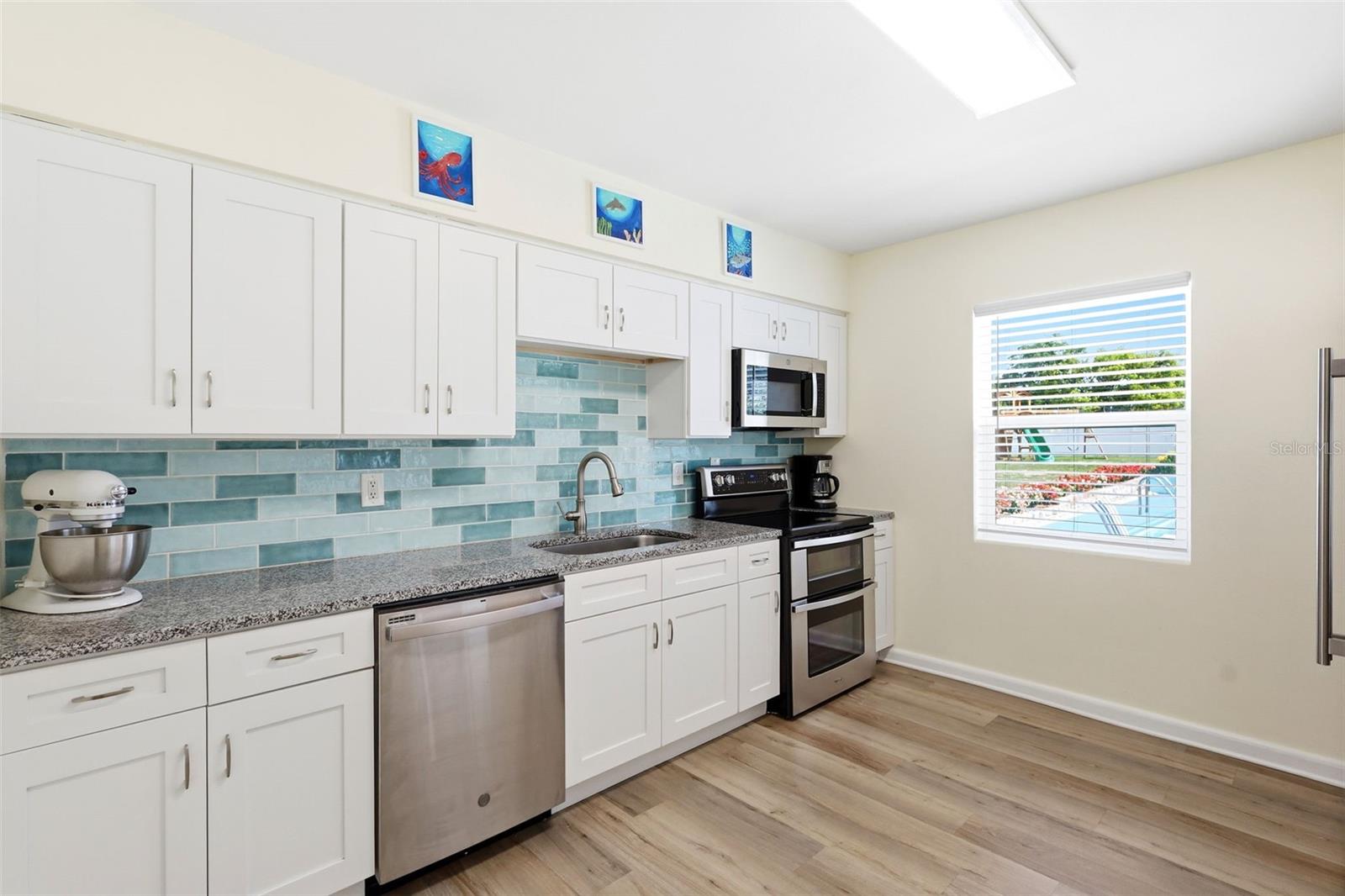 LAKE MARIE ESTATES 03 - Residential