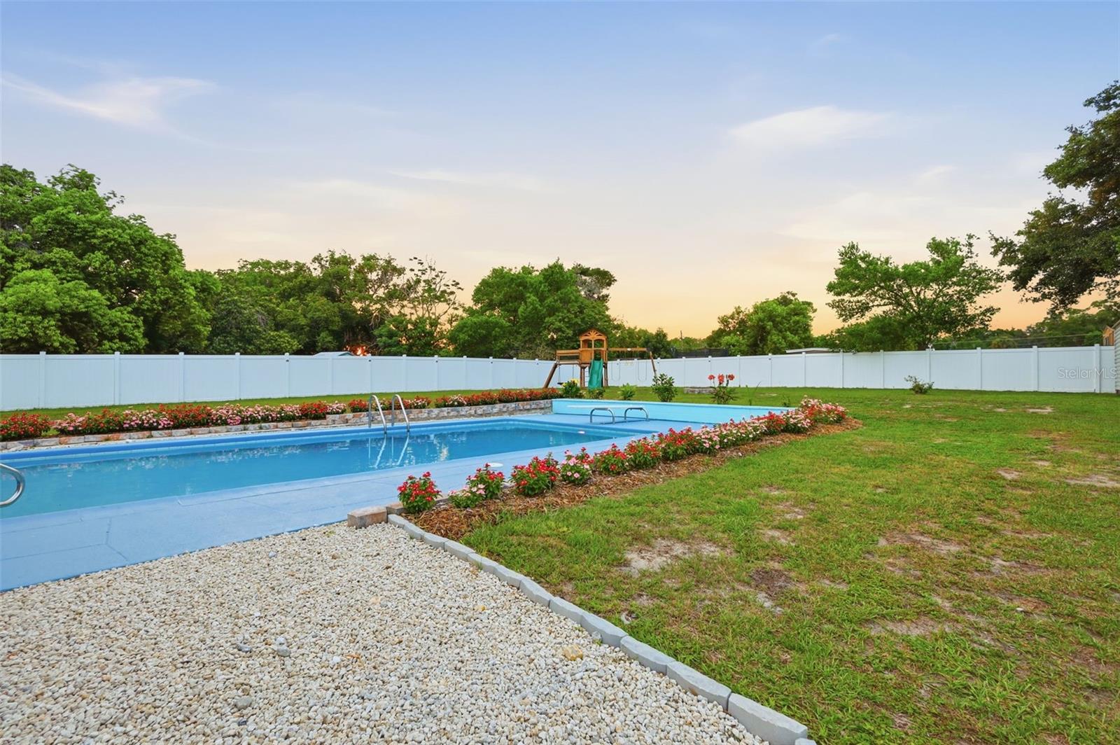 LAKE MARIE ESTATES 03 - Residential