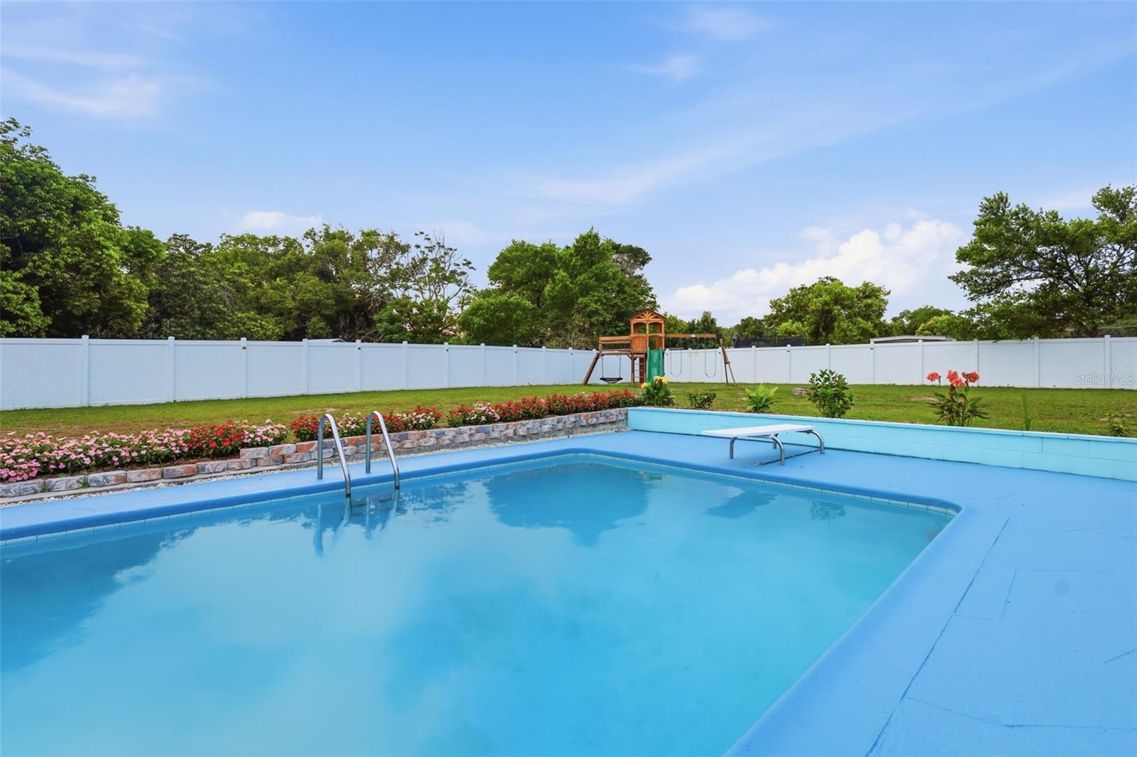 LAKE MARIE ESTATES 03 - Residential