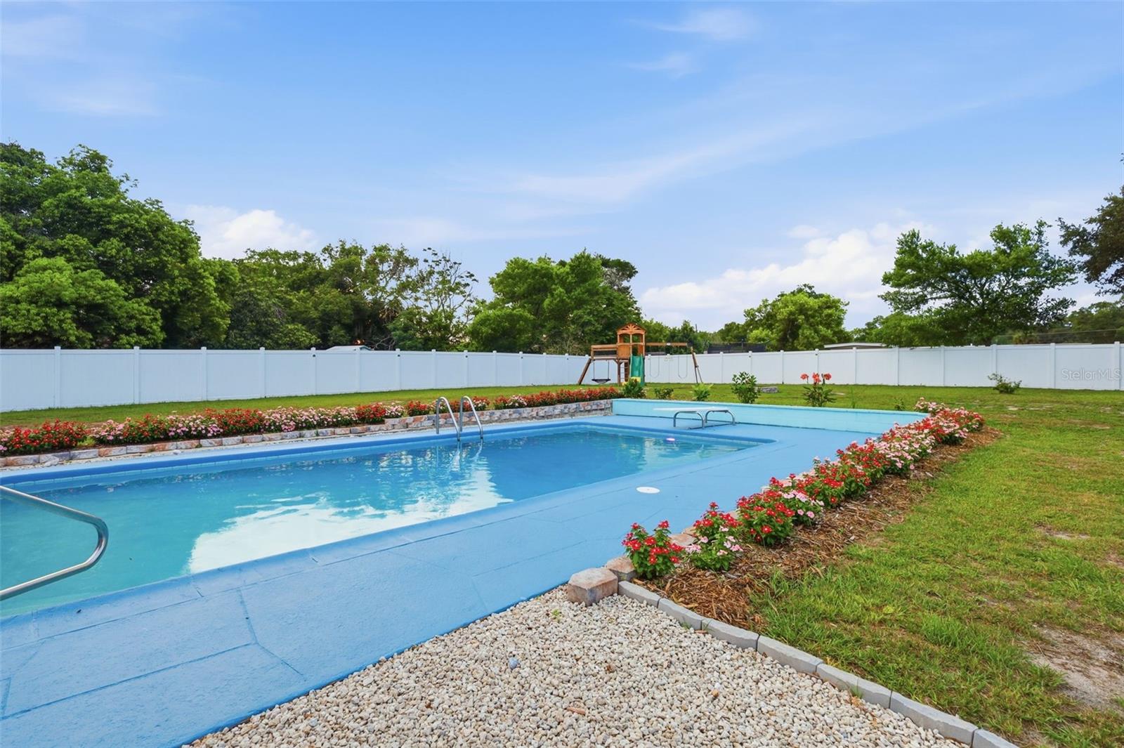 LAKE MARIE ESTATES 03 - Residential