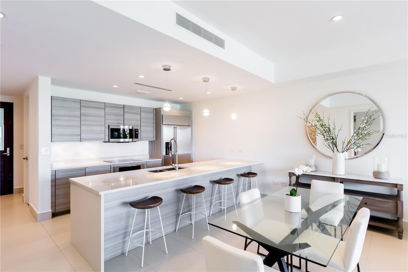 LAS VENTANAS II CONDOMINIUM - Residential