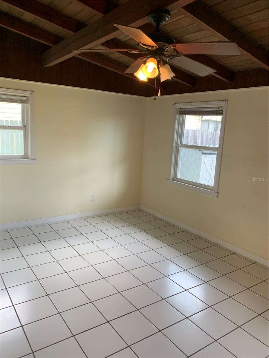 VENICE PARK SUB - Residential Lease