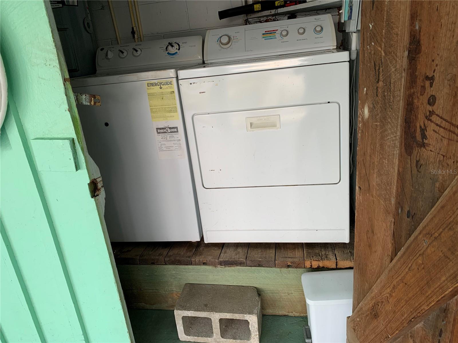 VENICE PARK SUB - Residential Lease