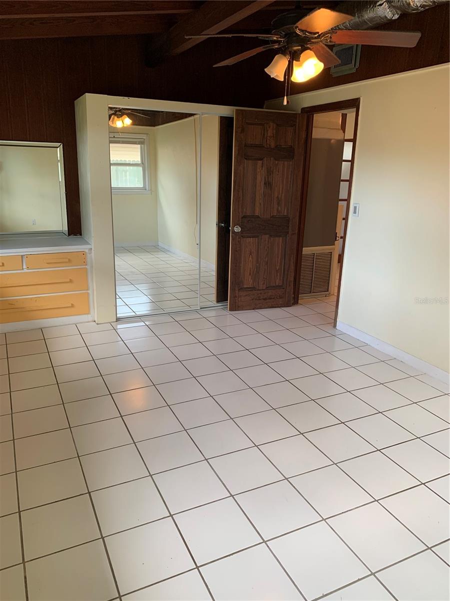 VENICE PARK SUB - Residential Lease