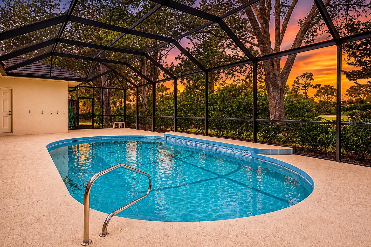 CALUSA LAKES - Residential
