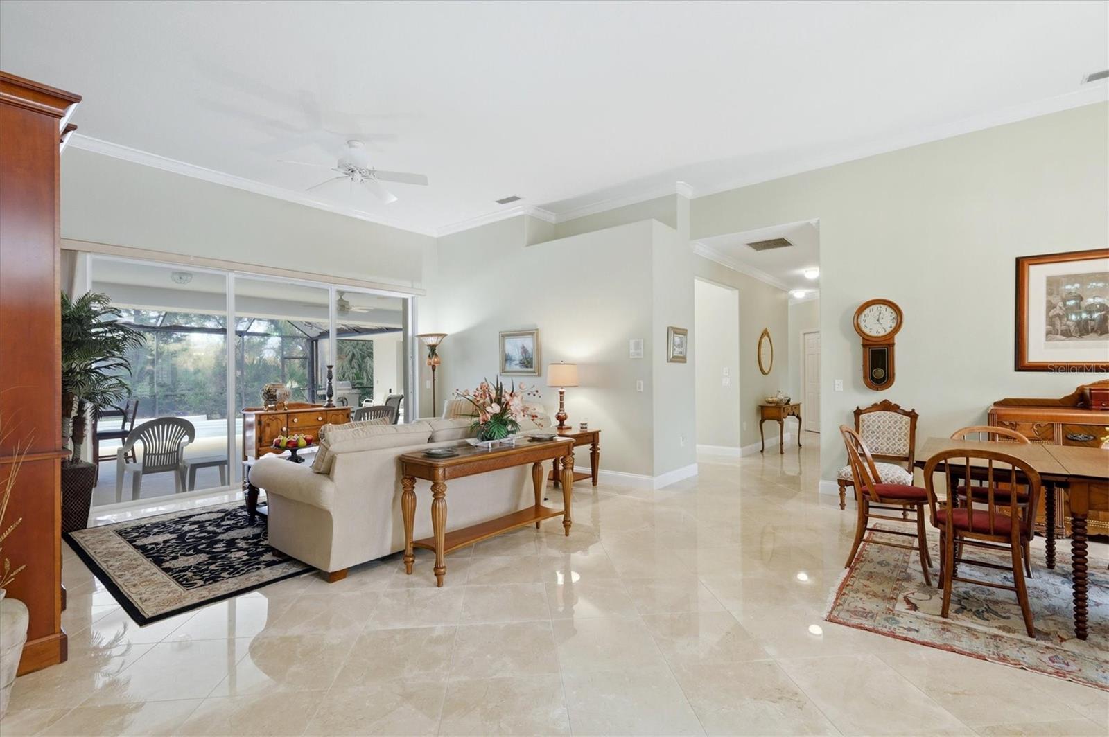 CALUSA LAKES - Residential
