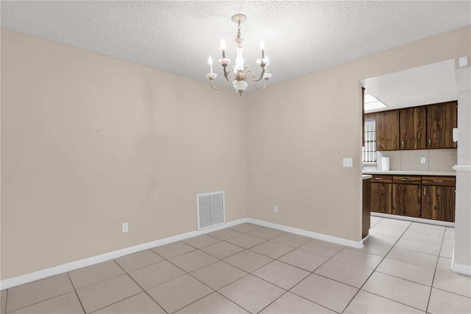 LAKE MARIE ESTATES REP - Residential