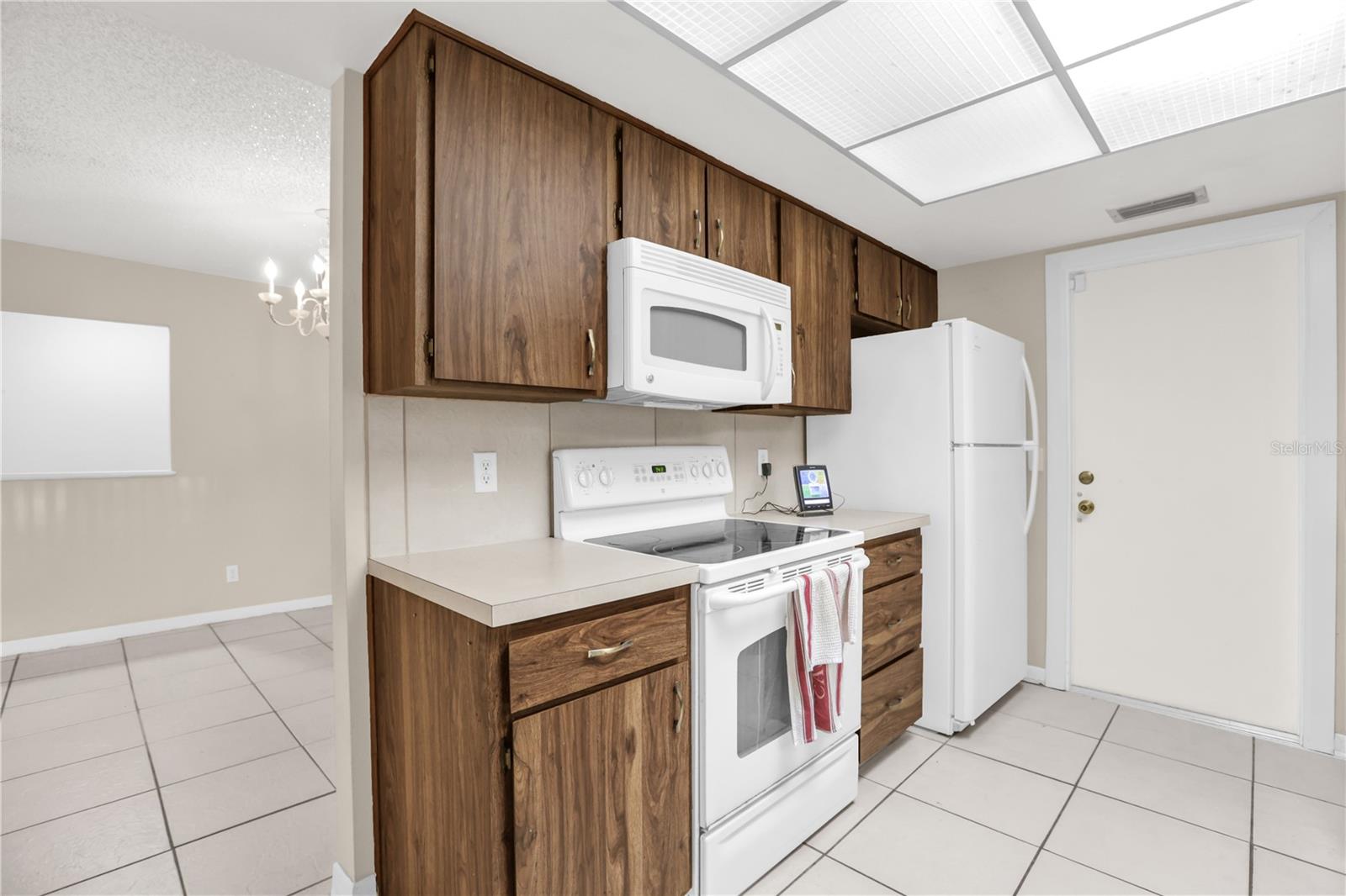LAKE MARIE ESTATES REP - Residential
