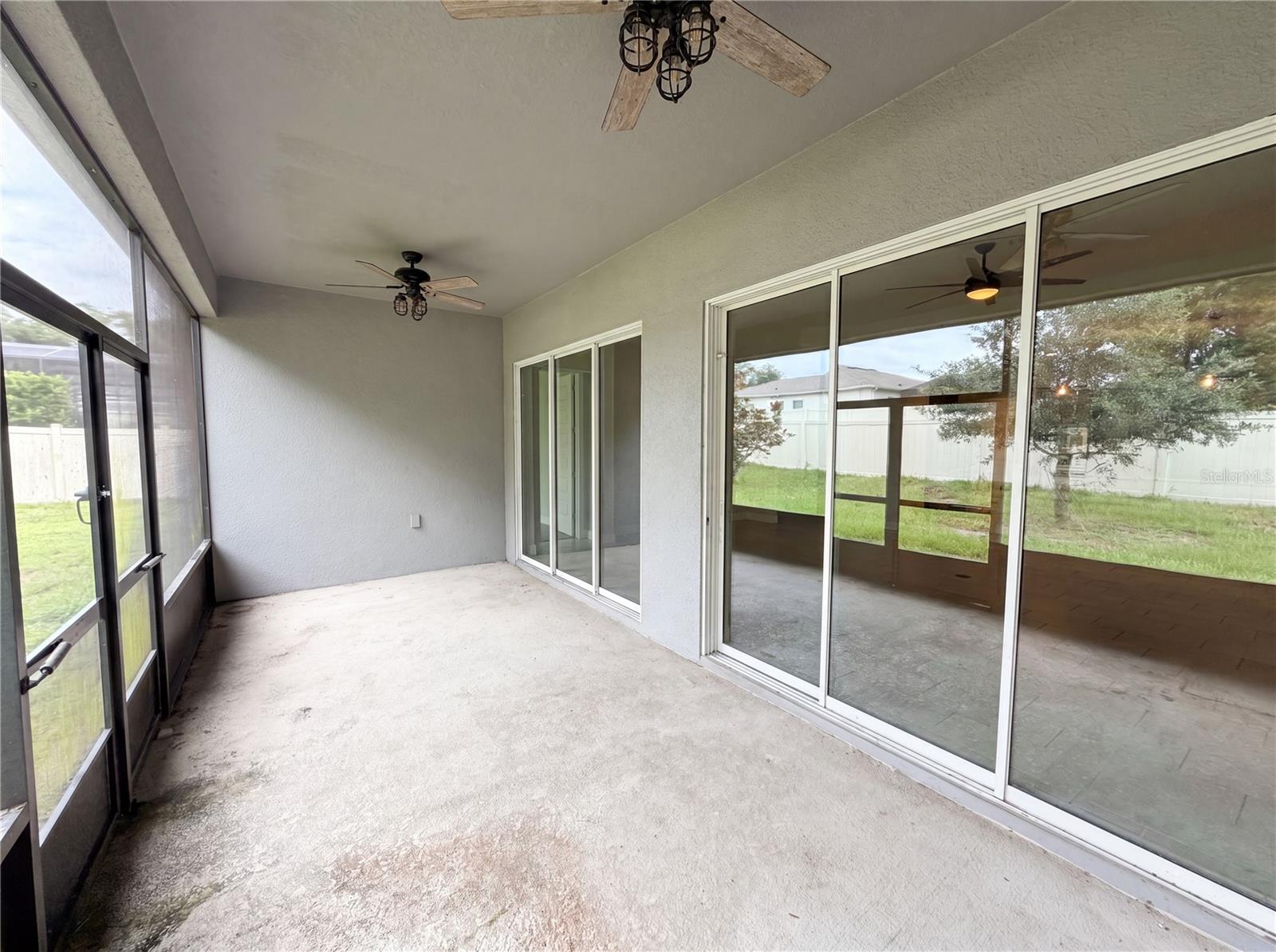 HUNTINGTON DOWNS - Residential