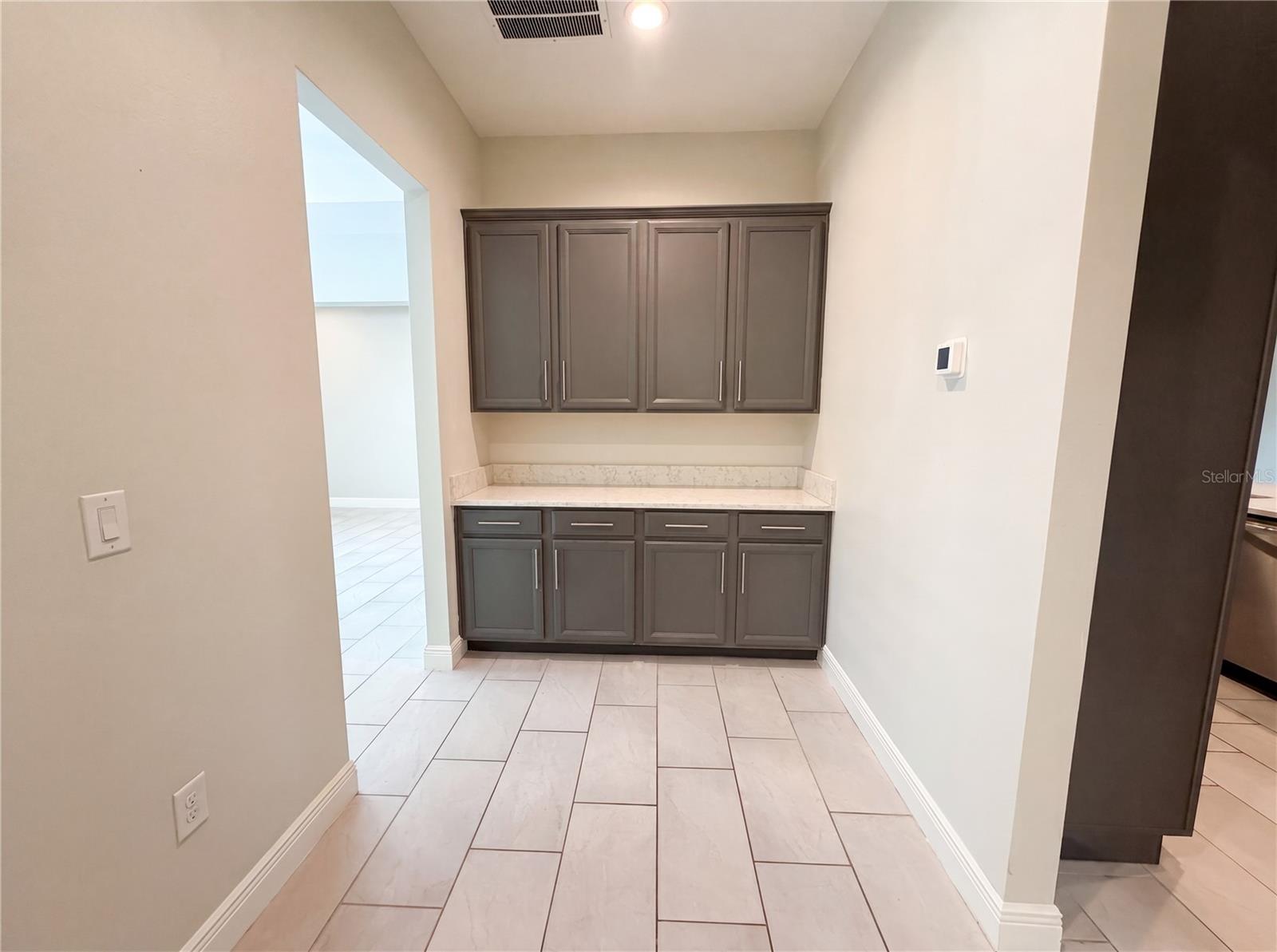 HUNTINGTON DOWNS - Residential