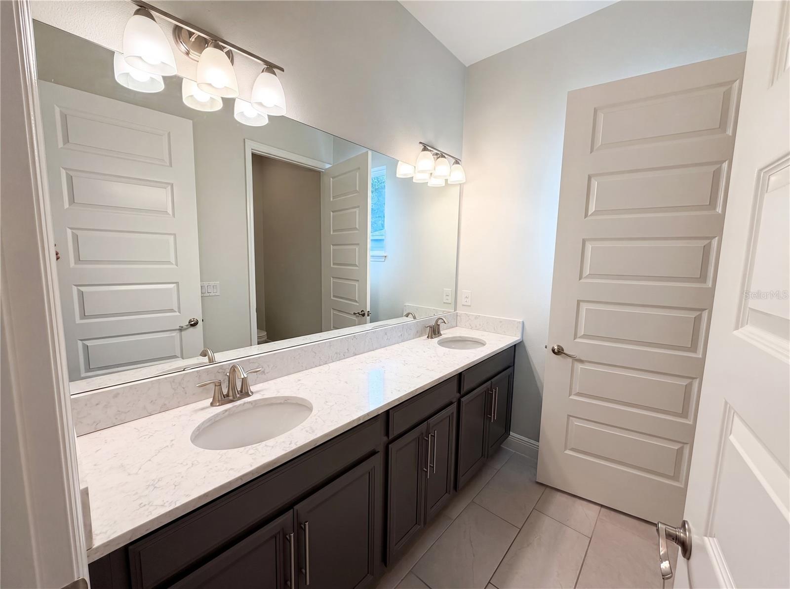 HUNTINGTON DOWNS - Residential
