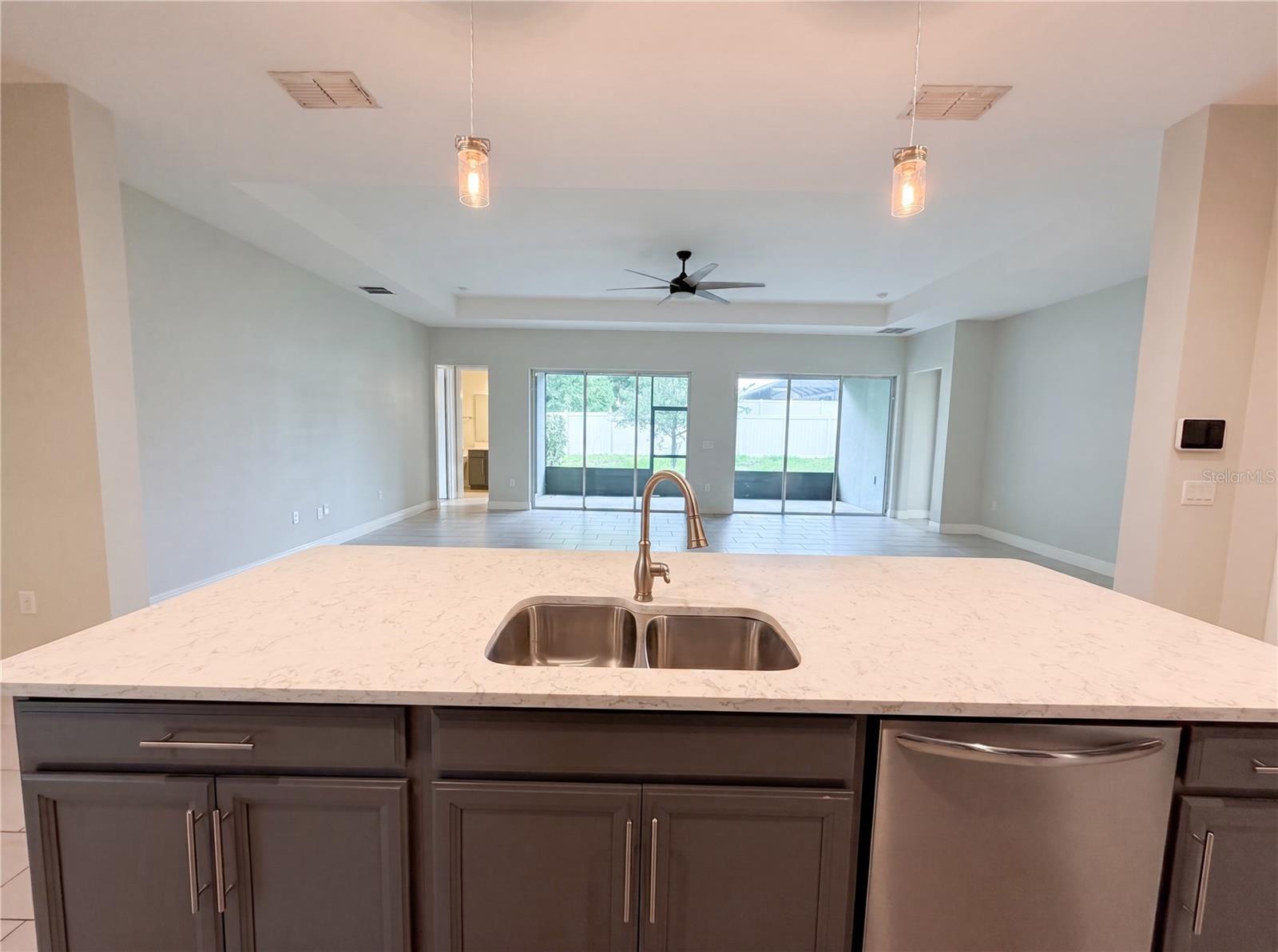 HUNTINGTON DOWNS - Residential