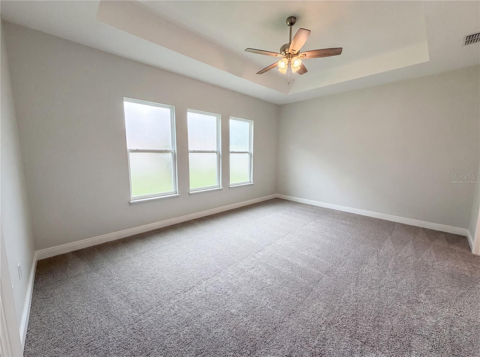 HUNTINGTON DOWNS - Residential
