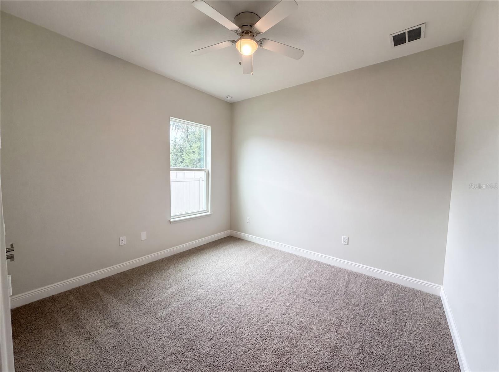 HUNTINGTON DOWNS - Residential
