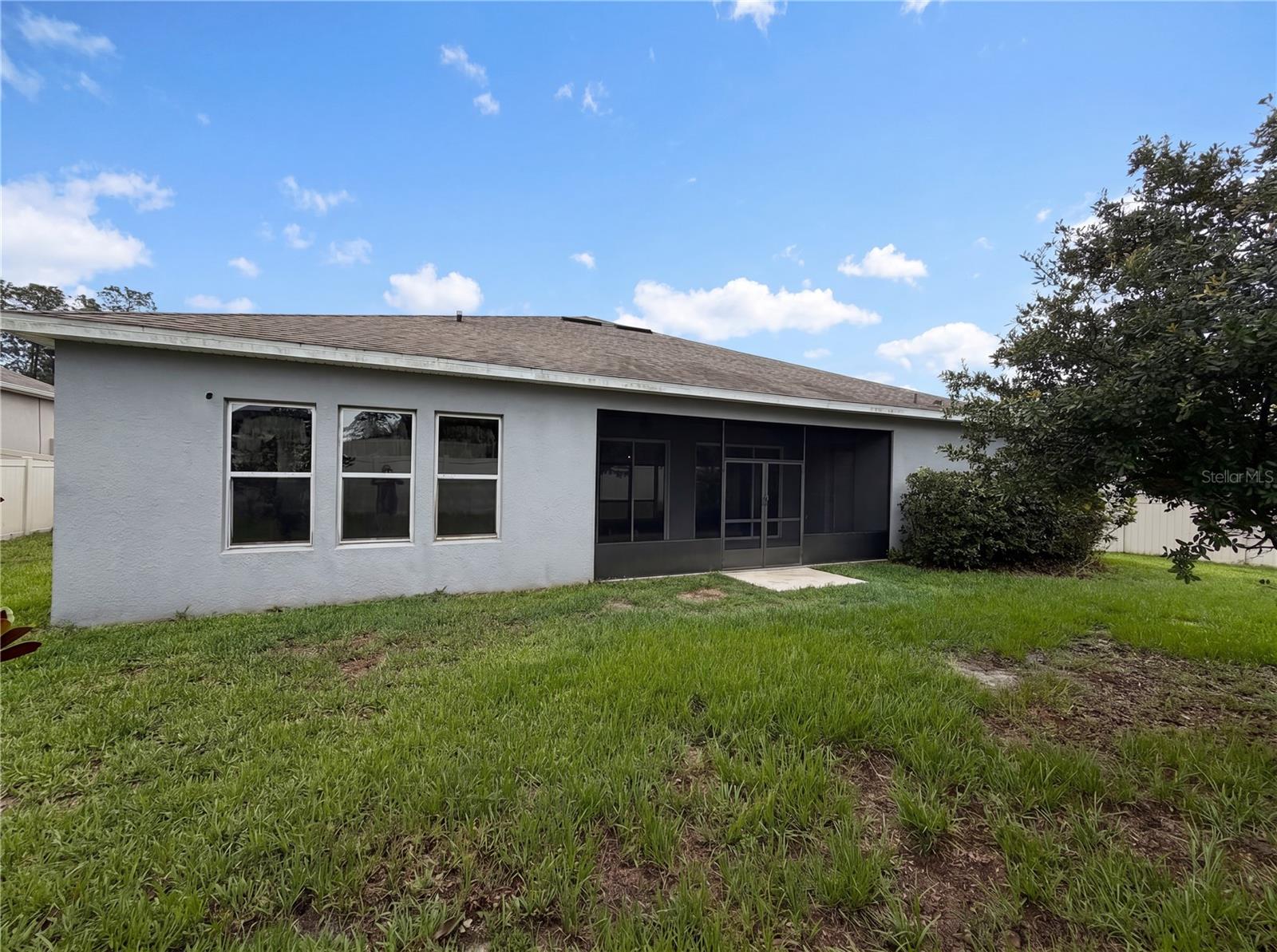 HUNTINGTON DOWNS - Residential