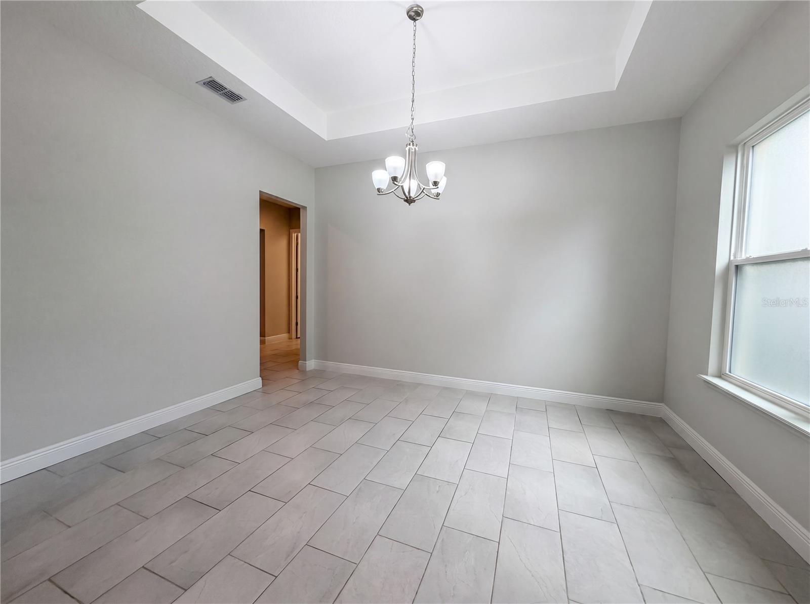 HUNTINGTON DOWNS - Residential