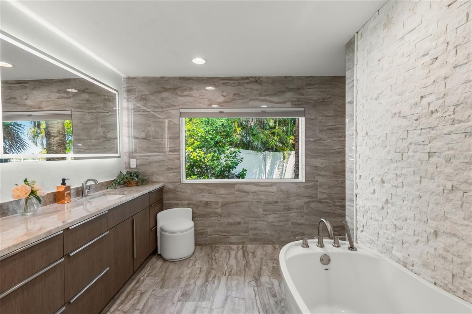 HARBOR HILLS 3RD ADD - Residential