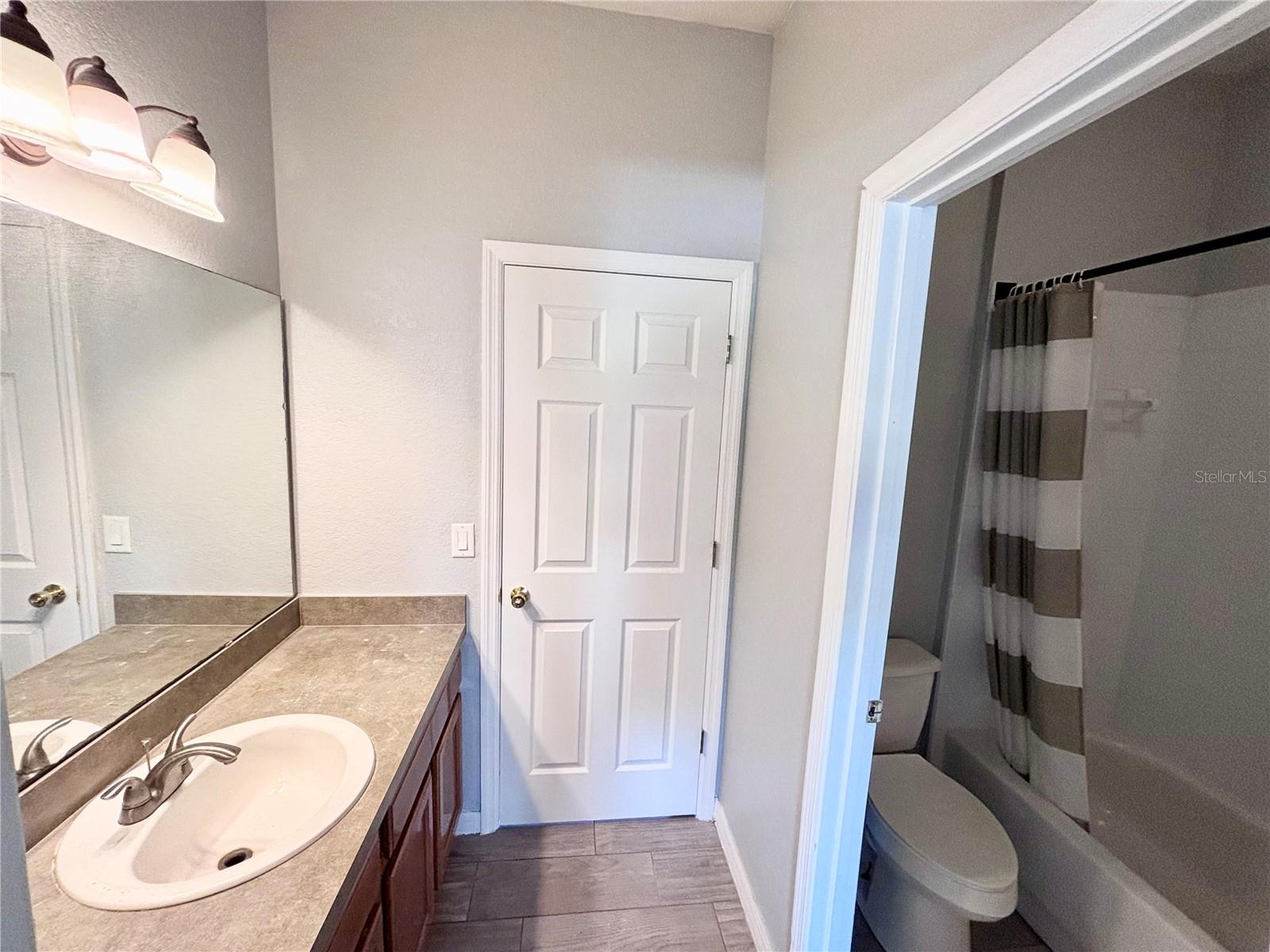 HIGH GROVE UNIT 01 LT 01 PB 50 PG 19-20 - Residential Lease