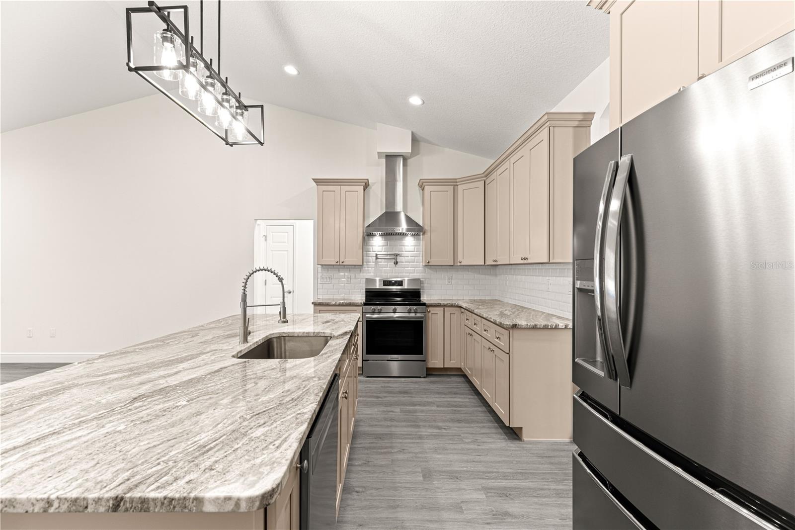 ROLLING HILLS UNIT 1 - Residential