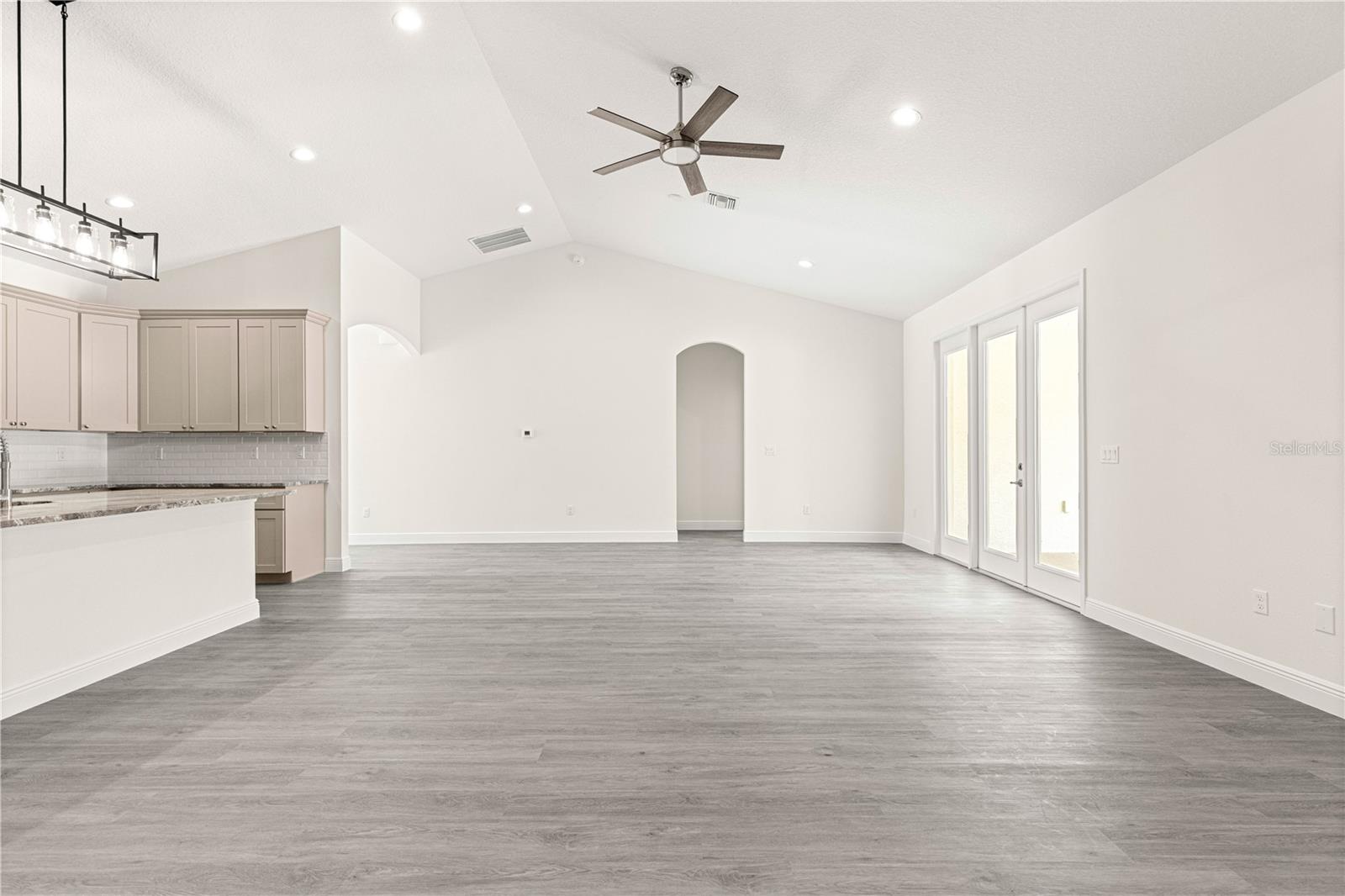 ROLLING HILLS UNIT 1 - Residential